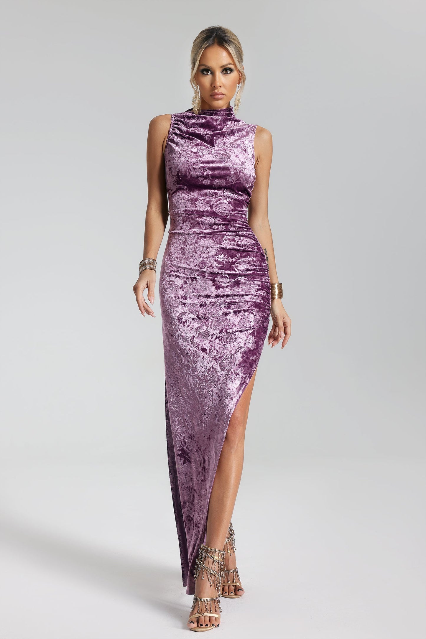 Hayley - Maxi abito in velluto con spacco laterale