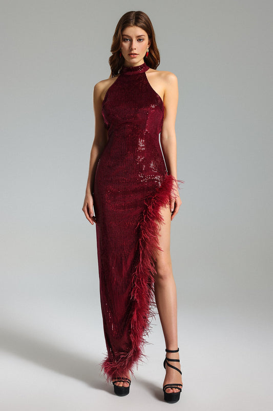 Abito con spacco in piume e paillettes Serren