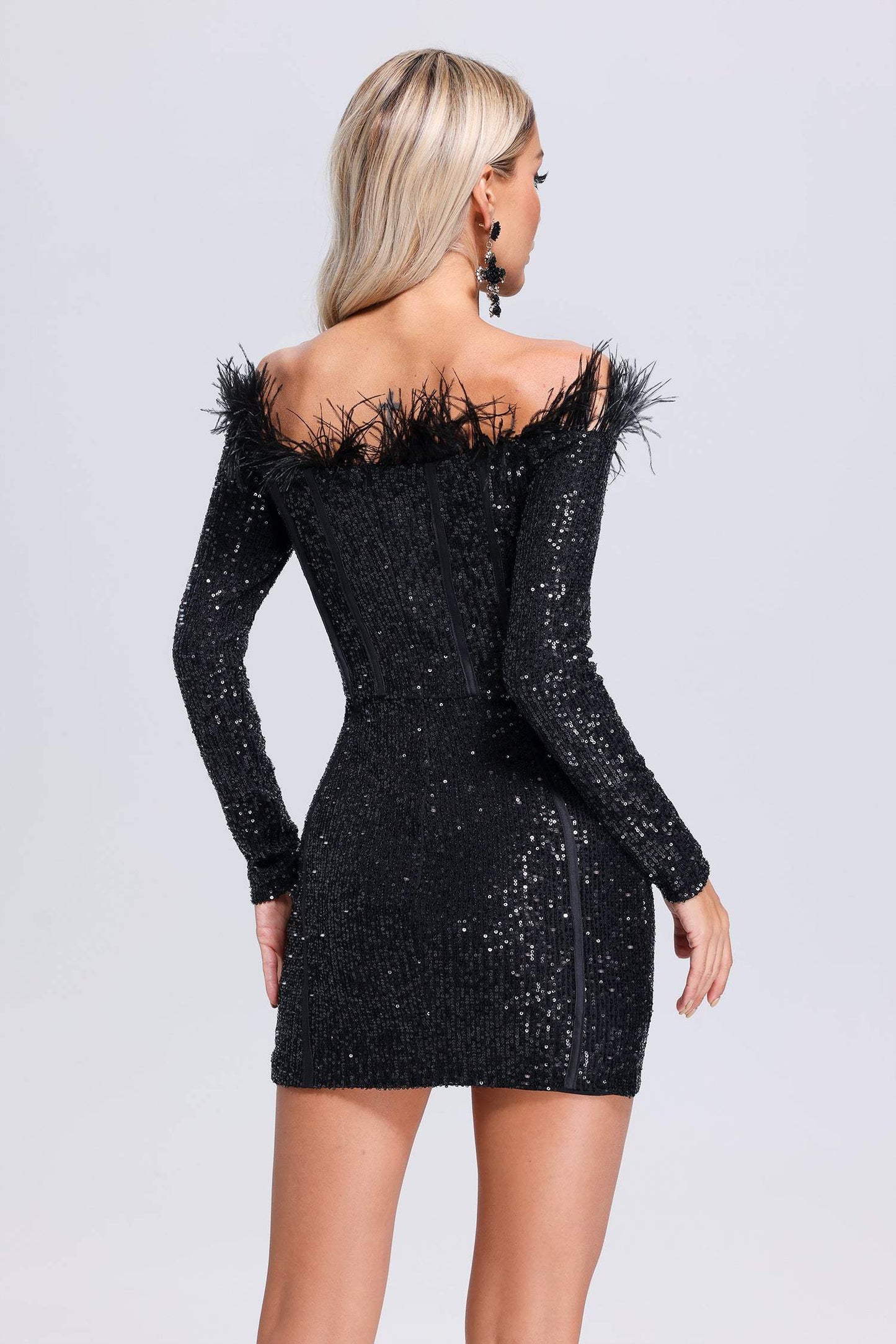 Mini abito in piume e paillettes Wooh